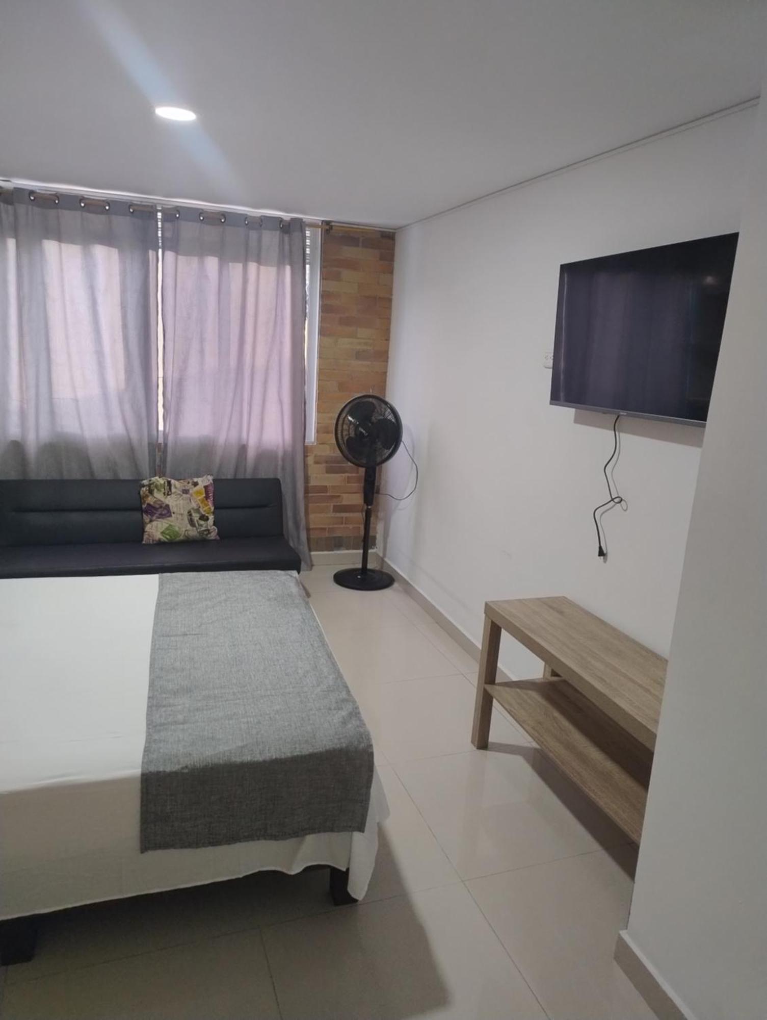 Отель Edificio Niza80 Ibague, Acceso Digital Cerca Parque Deportivo Экстерьер фото